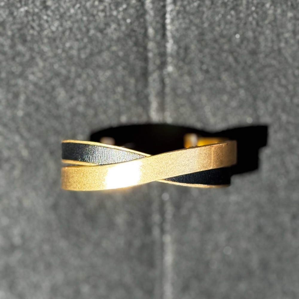Brooks Brothers 12K Gold Plated Brushed Cuff Bracelet Heritage Luxe Minimal Icon - Picture 14 of 14